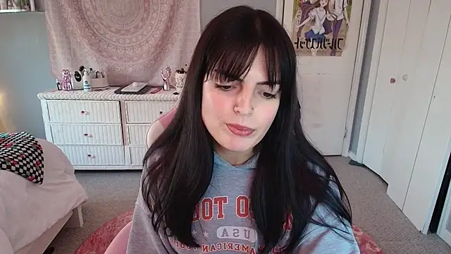 Snapshot of princesselysia chatting on 11.05.25 princesselysia online show from 11.05.25