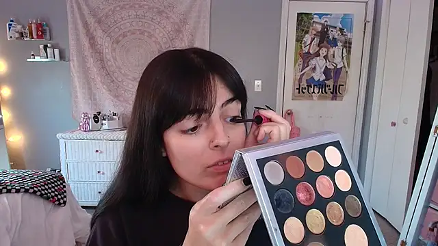 Snapshot of princesselysia chatting on 11.11.25 princesselysia online show from 11.11.25