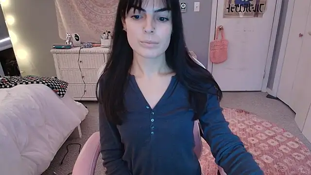 Snapshot of princesselysia chatting on 11.12.25 princesselysia online show from 11.12.25