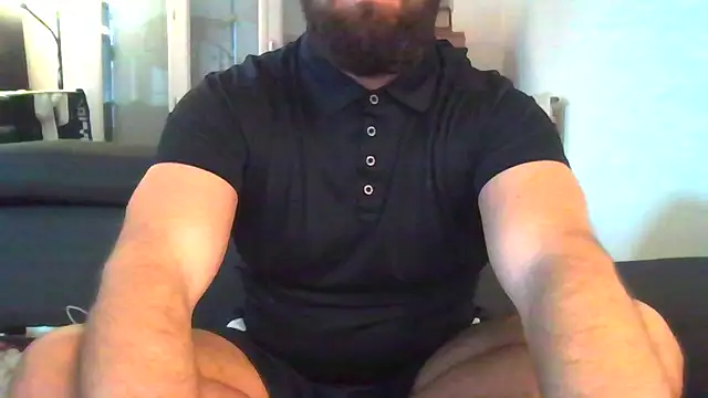 Snapshot of Zer_oki chatting on 12.21.25 Zer oki online show from 12.21.25