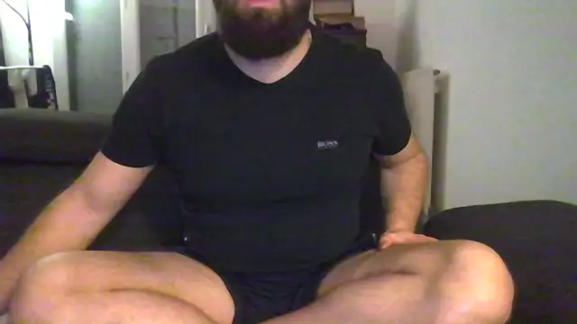 Snapshot of Zer_oki chatting on 12.22.25 Zer oki online show from 12.22.25