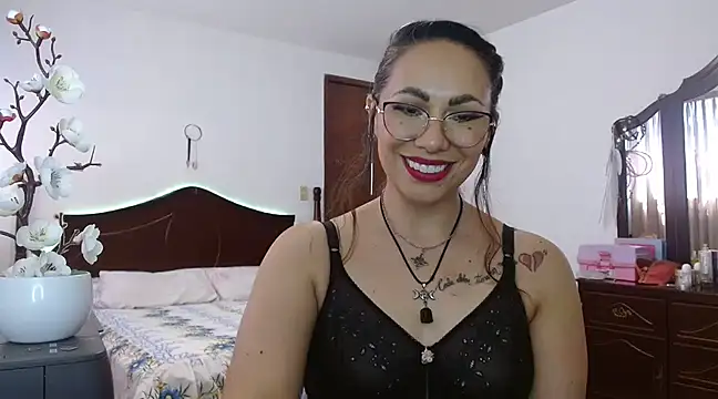 Snapshot of AloLovely_ chatting on 03.14.25 AloLovely online show from 03.14.25