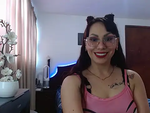 Snapshot of AloLovely_ chatting on 03.24.26 AloLovely online show from 03.24.26