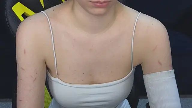 Snapshot of BettyCarter07 chatting on 03.01.25 BettyCarter07 online show from 03.01.25