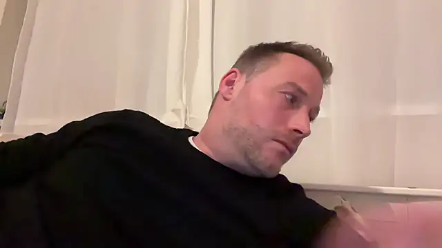 Christian87xxx online show from 11.17.25