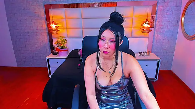 Nohemi louse online show from 03.28.26