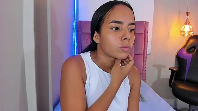 Roxy Stonee online show from 02.27.26