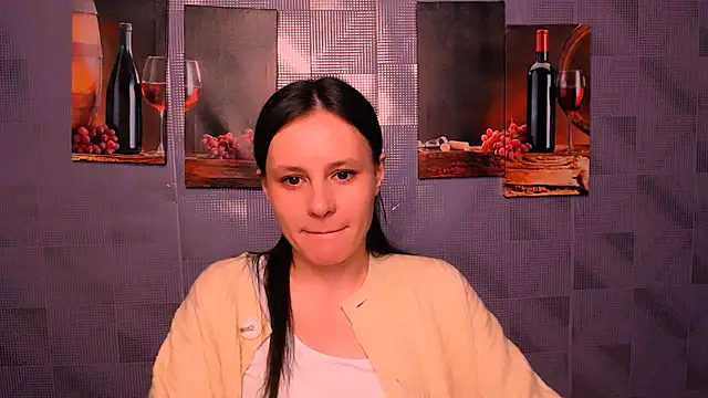 Snapshot of ValeriaHeart_ chatting on 02.05.25 ValeriaHeart online show from 02.05.25