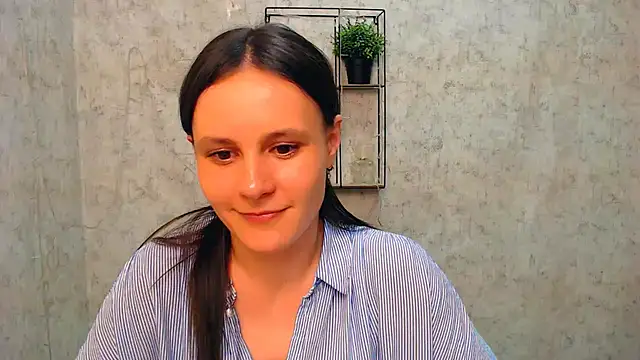 Snapshot of ValeriaHeart_ chatting on 02.21.25 ValeriaHeart online show from 02.21.25