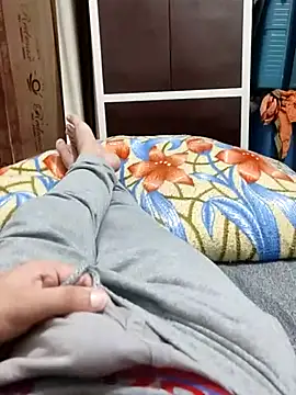 Snapshot of Hot_funky_boy chatting on 02.20.25 Hot funky boy online show from 02.20.25