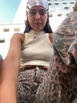 Snapshot of Sofiadelacruz chatting on 05.06.26 Sofiadelacruz online show from 05.06.26