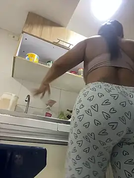 stefania brunnett online show from 02.13.25