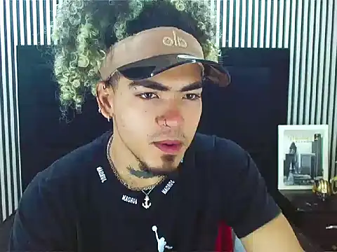 LihanJor 23 online show from 09.30.25