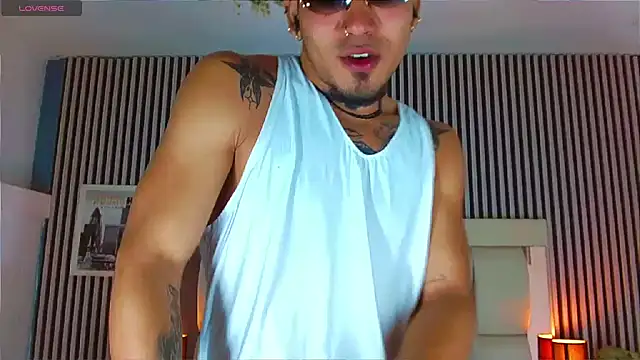 LihanJor 23 online show from 10.27.25