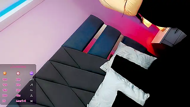 Dalis Hills online show from 10.26.25