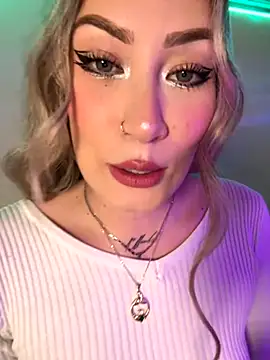 Lally Valencia   online show from 09.11.25