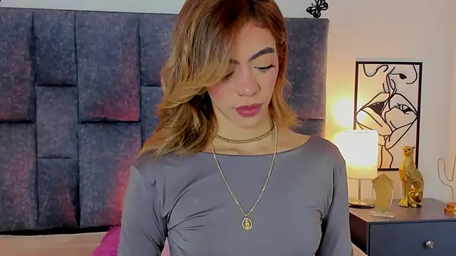 Snapshot of Violetta_Ficher chatting on 06.12.26 Violetta Ficher online show from 06.12.26