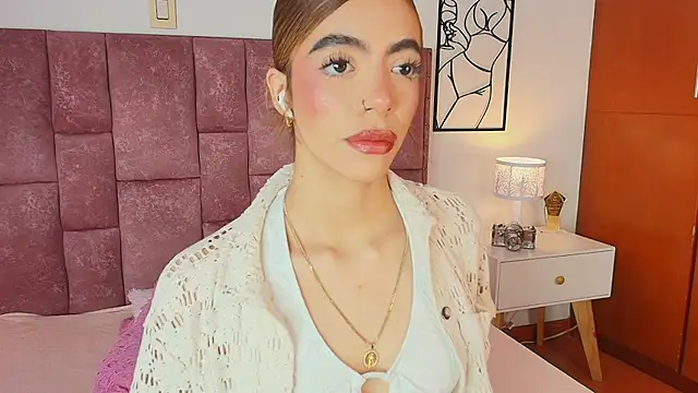 Snapshot of Violetta_Ficher chatting on 07.13.26 Violetta Ficher online show from 07.13.26