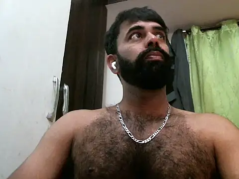 Snapshot of indianhairybull chatting on 11.25.25 indianhairybull online show from 11.25.25