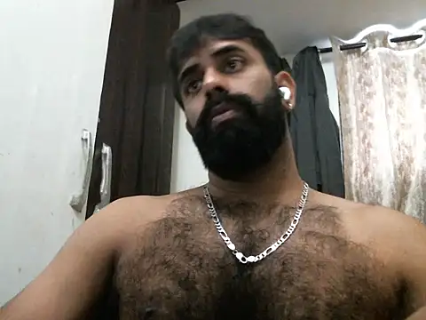 Snapshot of indianhairybull chatting on 12.18.25 indianhairybull online show from 12.18.25