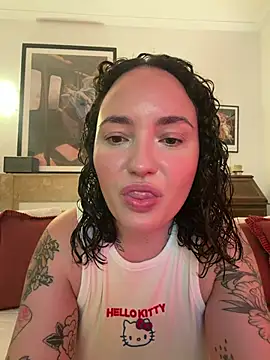 Snapshot of Orgasmille chatting on 06.25.26 Orgasmille online show from 06.25.26