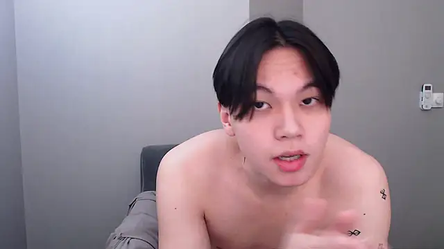 Snapshot of just_gay_ chatting on 02.26.25 just gay online show from 02.26.25