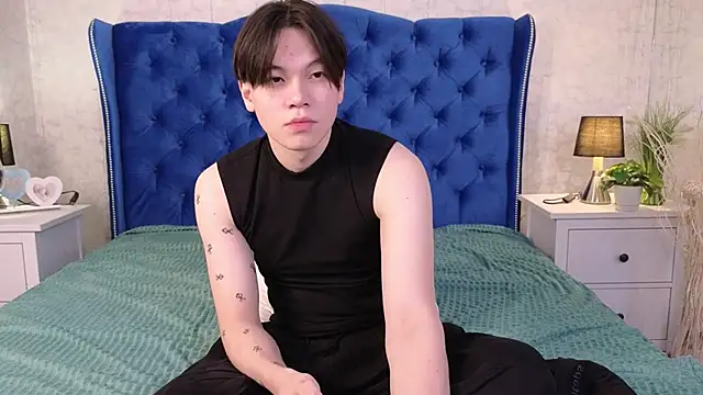 Snapshot of just_gay_ chatting on 03.07.25 just gay online show from 03.07.25