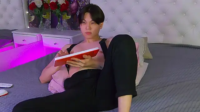 Snapshot of just_gay_ chatting on 03.09.25 just gay online show from 03.09.25