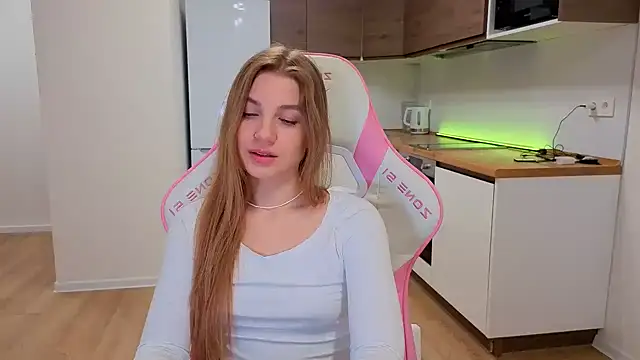 Enjoy everymoment  online show from 03.17.26