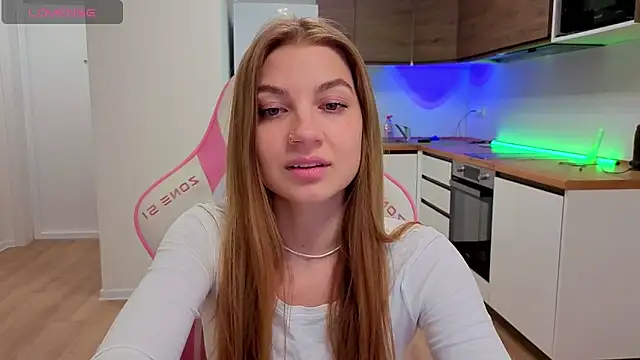 Enjoy everymoment  online show from 04.11.26