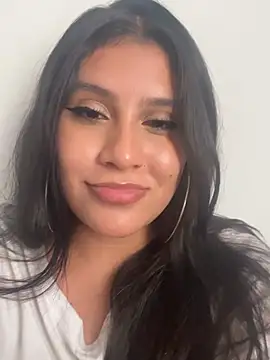 Snapshot of Arianna_Fioree chatting on 07.16.26 Arianna Fioree online show from 07.16.26