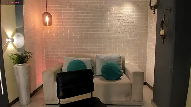 Snapshot of BeccaBaxter chatting on 02.18.26 BeccaBaxter online show from 02.18.26