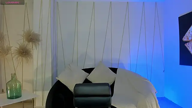 Snapshot of BeccaBaxter chatting on 03.18.26 BeccaBaxter online show from 03.18.26