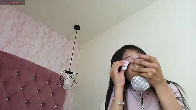 Raichell  online show from 10.28.25