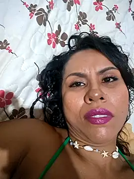 Snapshot of kyliebigboobs chatting on 02.28.26 kyliebigboobs online show from 02.28.26