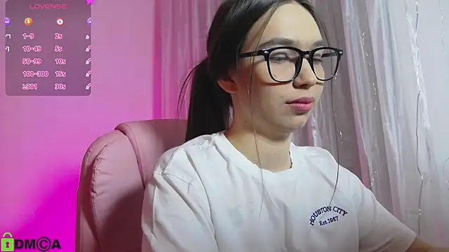 Snapshot of Arianahot777 chatting on 02.04.25 Arianahot777 online show from 02.04.25