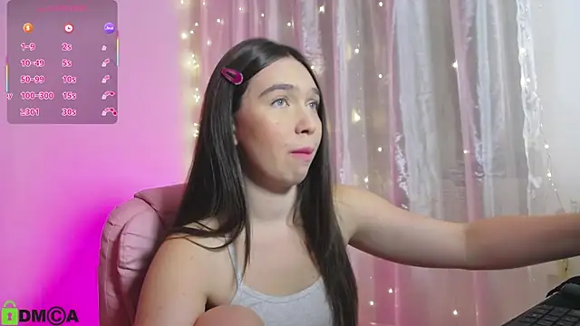 Snapshot of Arianahot777 chatting on 10.28.25 Arianahot777 online show from 10.28.25