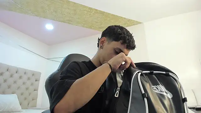 JhoanLeandro online show from 10.23.25