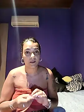 Pantaneirasexy online show from 11.18.25