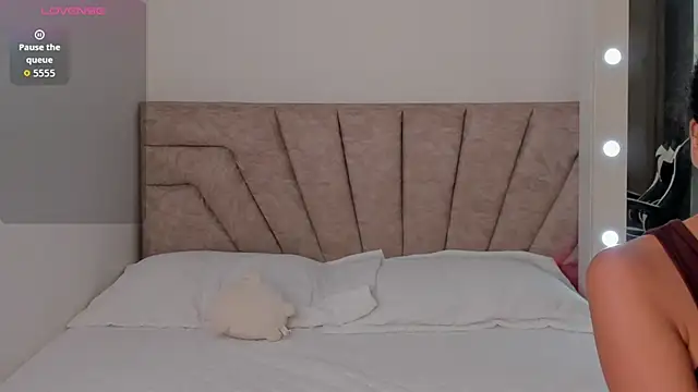 leahaltomm online show from 11.11.25