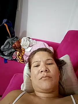 Valentina Lux39 online show from 10.18.25