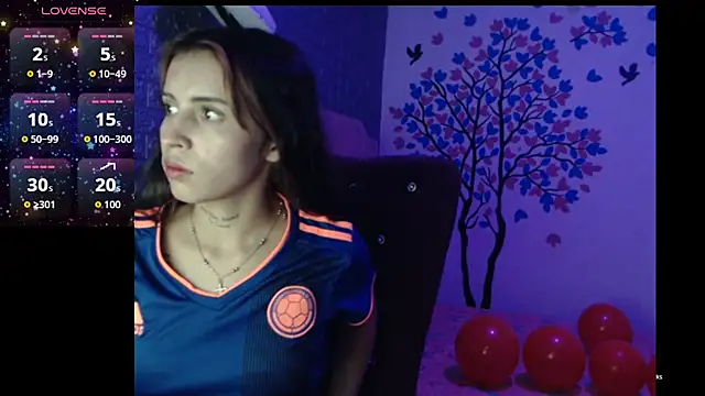 Snapshot of AngelaTurizo chatting on 09.09.25 AngelaTurizo online show from 09.09.25