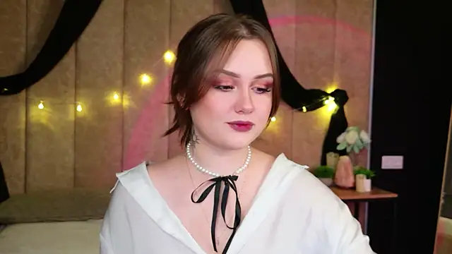 Kendra Parlow online show from 11.04.25