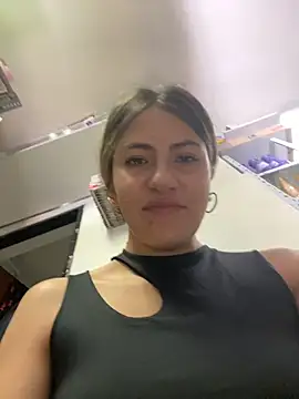 Snapshot of Andrea18_blonde chatting on 03.30.26 Andrea18 blonde online show from 03.30.26