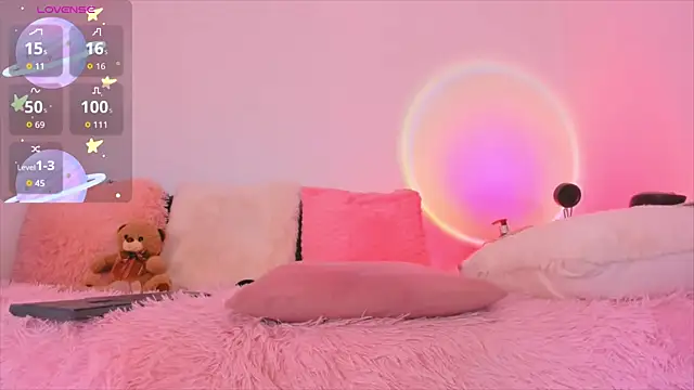 Snapshot of gigi_dol chatting on 11.05.25 gigi dol online show from 11.05.25