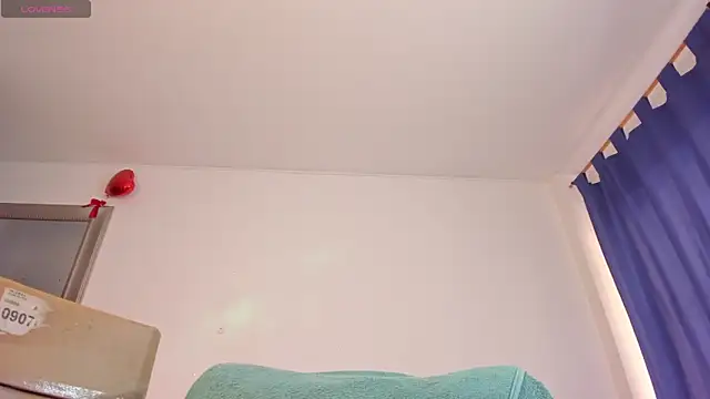 Snapshot of Karla_Dior7 chatting on 11.18.25 Karla Dior7 online show from 11.18.25