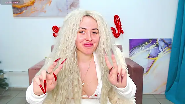 Snapshot of MissisCaty chatting on 02.23.25 MissisCaty online show from 02.23.25