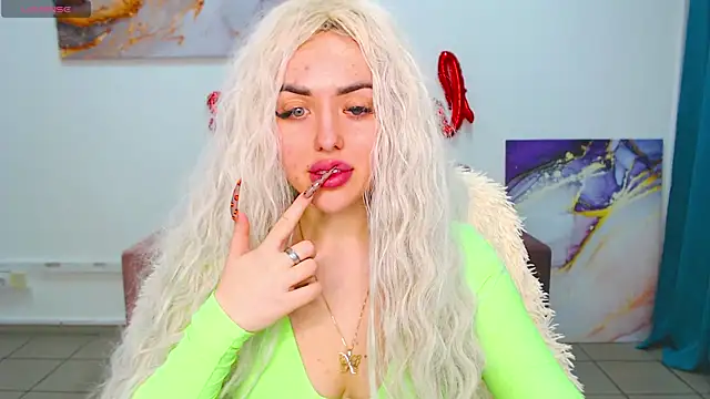 Snapshot of MissisCaty chatting on 03.13.25 MissisCaty online show from 03.13.25