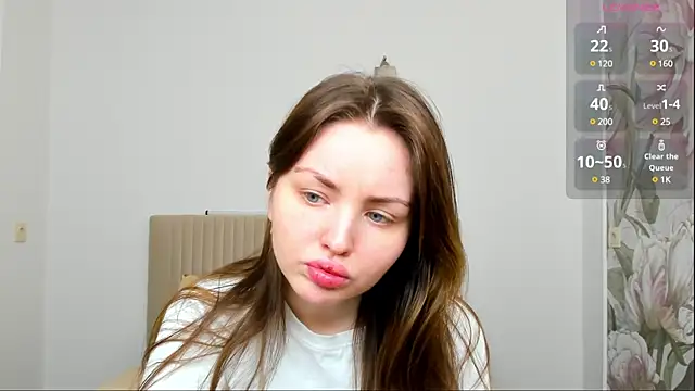 Lora Rosee online show from 03.06.25