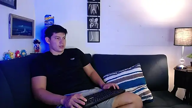 Snapshot of JamesCr_ chatting on 11.27.25 JamesCr online show from 11.27.25